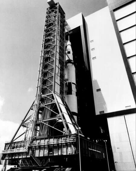 AS-500F leaves VAB, ground view