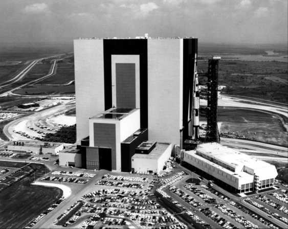 AS-500F leaves VAB, aerial view