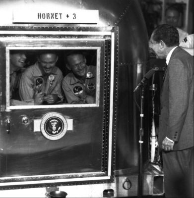 Apollo 11 crew greet President